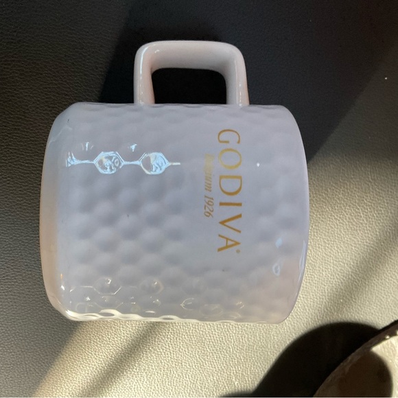 Godiva Mug Large Coffee Cup Chocolate Chocolatier White Dimpled Golf Ceramic - Picture 4 of 5